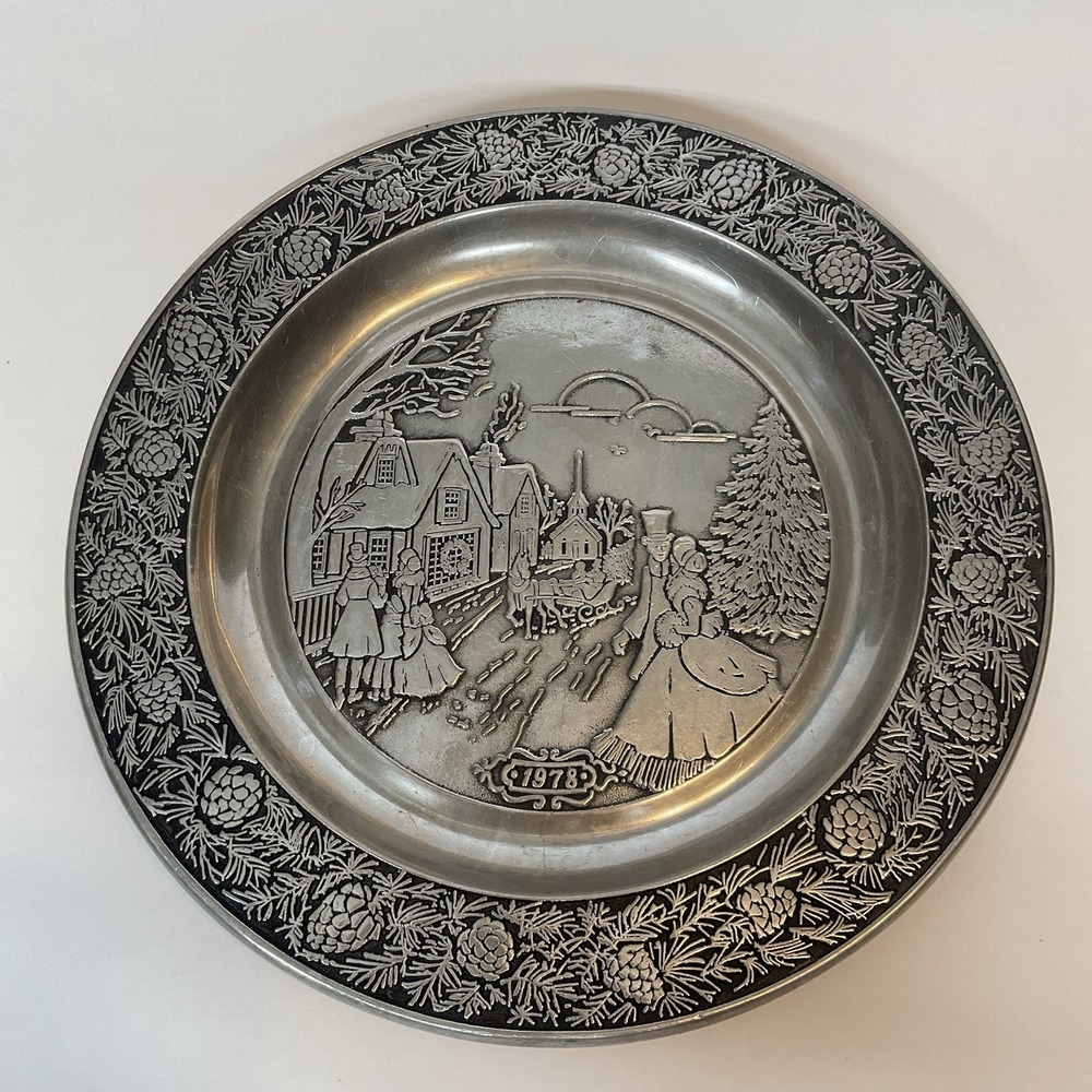 Vintage~Wilton~1978~Pewter Collectible Christmas Plate~RWP~Made In USA~Holiday‎